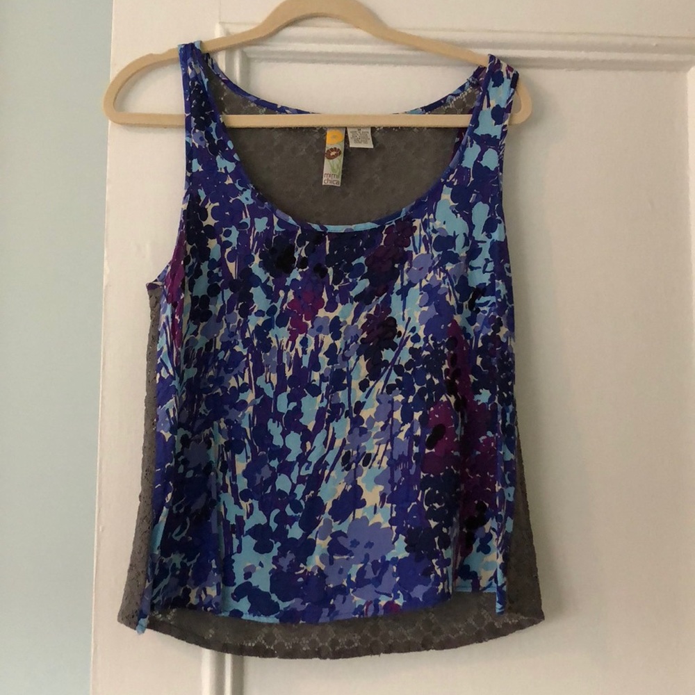 Floral blouse with lace back